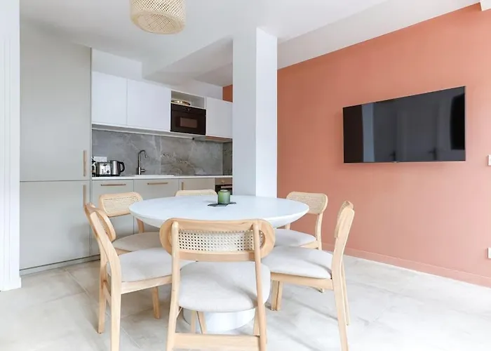 Mykeypers - Chic & Elegant Flat 2Br/6P- Republique